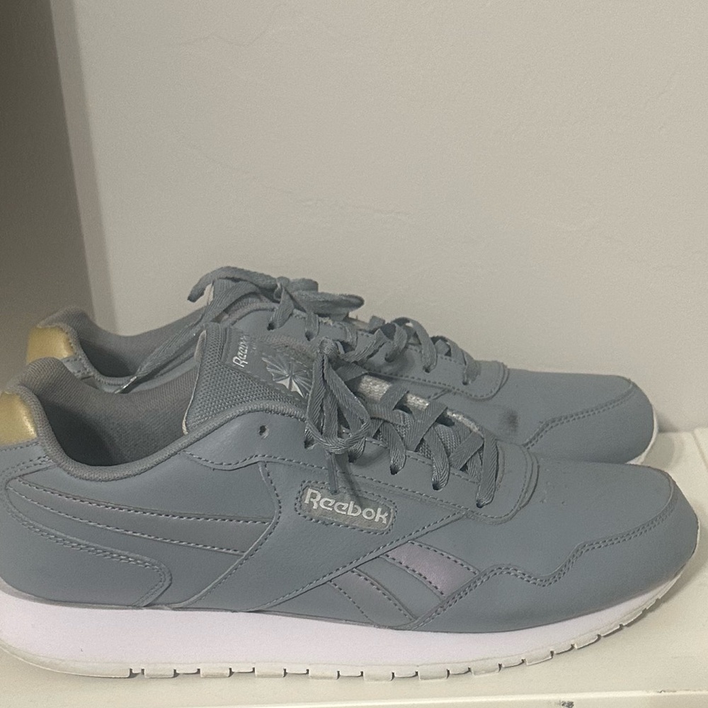 Rebook Classic Sneakers for Women - Picture 4 of 11